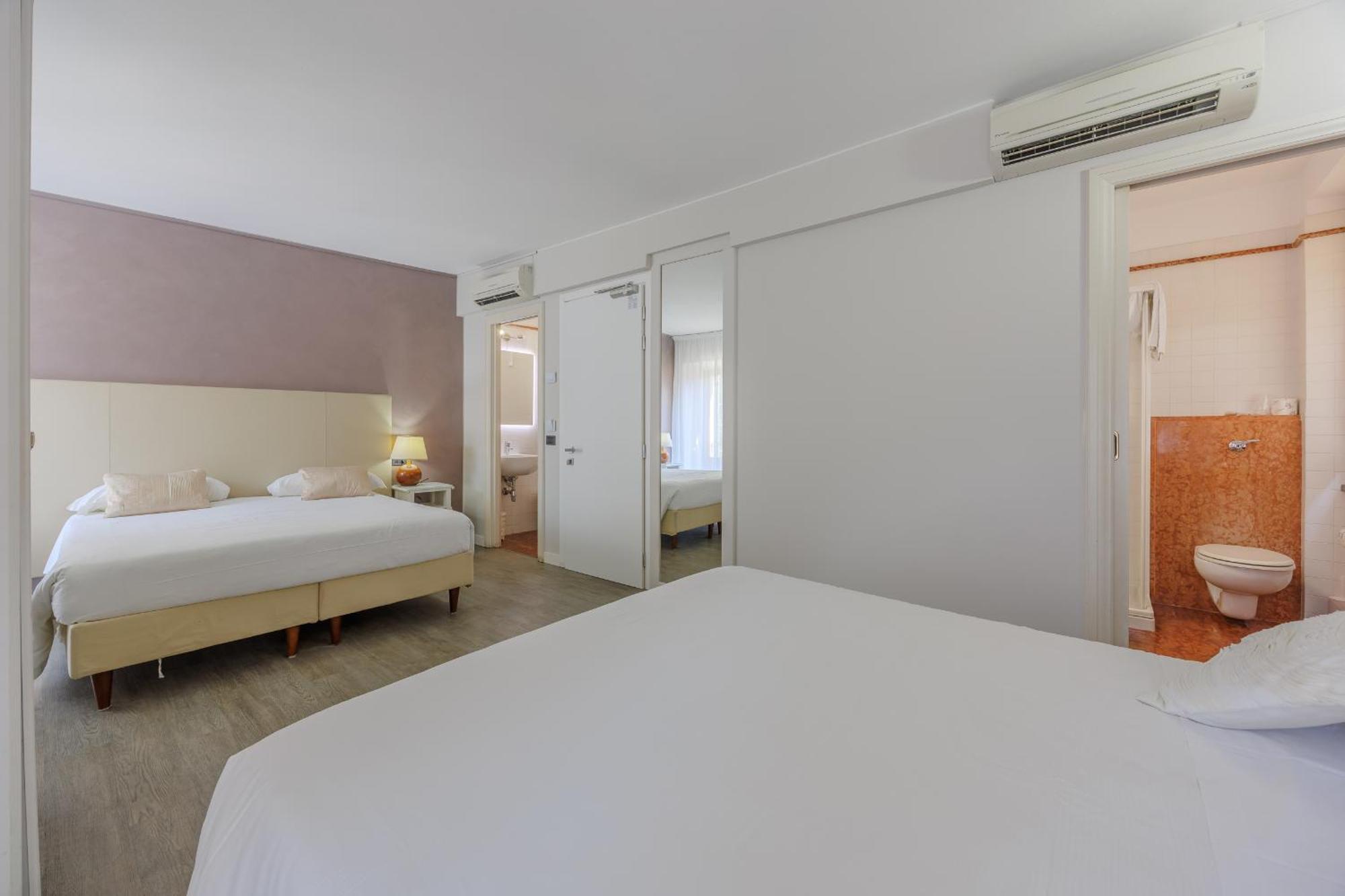 Hotel Degli Oleandri Сірміоне Екстер'єр фото
